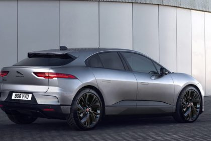 Jaguar introduces premium ‘Black Pack’ option for I-Pace with gloss black 22″wheels, rear spoiler, air suspension, and Amazon Alexa