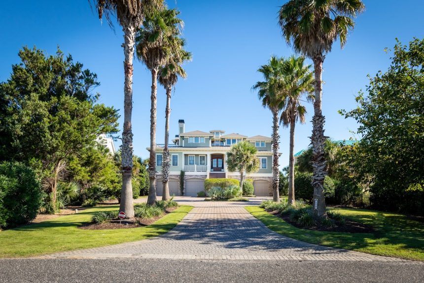 Discover 8 Magnificent Lowcountry Vrbo Vacation Mansions from Georgia to South Carolina