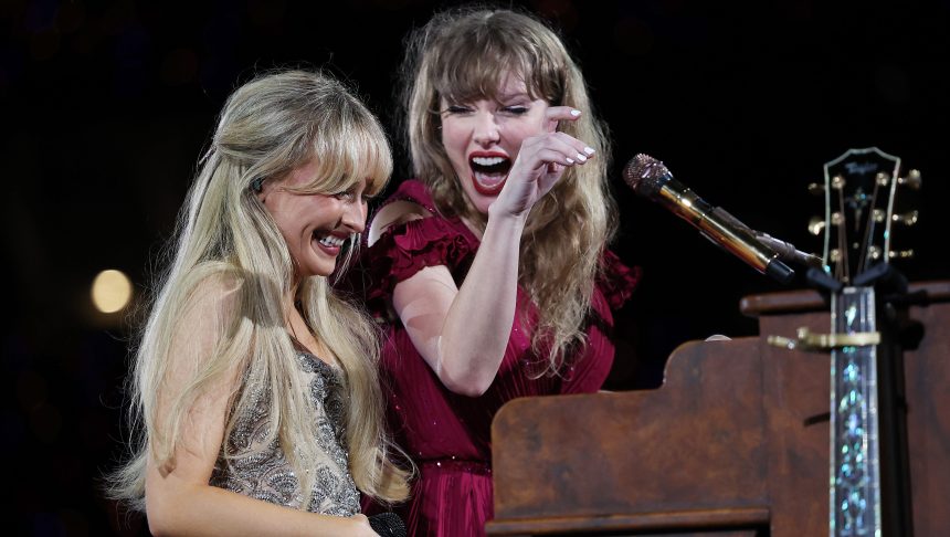 SYDNEY, AUSTRALIA - FEBRUARY 23: EDITORIAL USE ONLY. NO BOOK COVERS Taylor Swift performs with Sabrina Carpenter at Accor Stadium on February 23, 2024 in Sydney, Australia. (Photo by Don Arnold/TAS24/Getty Images for TAS Rights Management)