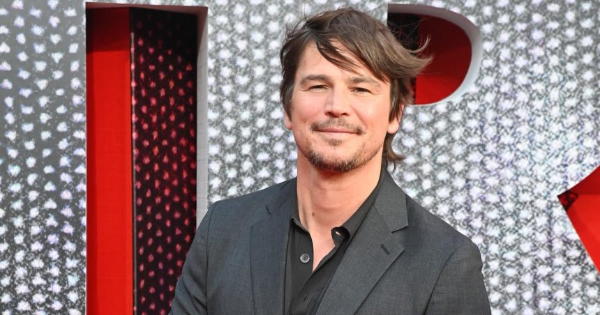 Josh Hartnett Says Deranged Fan Showed up to Movie Premiere With Gun and Claimed He Was Actor's Dad