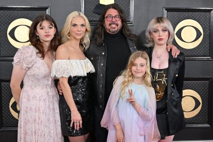 Dave Grohl’s Kids: Foo Fighters Singer Reveals He Now Has 4 Daughters