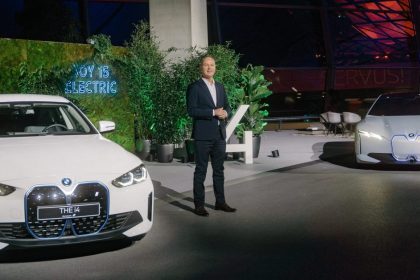 BMW starts i4 electric car deliveries to customers