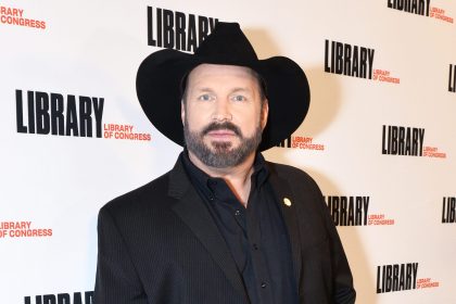 Garth Brooks Lawsuit: Makeup Artist Accuses Singer of Sexual Assault