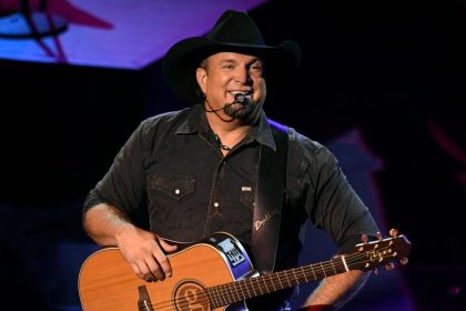 Garth Brooks: Photos of the Country Singer