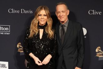 BEVERLY HILLS, CALIFORNIA - FEBRUARY 04: (FOR EDITORIAL USE ONLY) Rita Wilson and Tom Hanks attends the Pre-GRAMMY Gala & GRAMMY Salute To Industry Icons Honoring Julie Greenwald & Craig Kallman at The Beverly Hilton on February 04, 2023 in Beverly Hills, California. (Photo by Jeff Kravitz/FilmMagic)