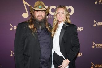 Chris Stapleton: See Photos Of the Country Crooner & His Family