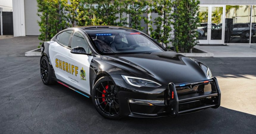 Tesla Model S Plaid becomes world’s quickest police patrol car