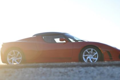 This battery pack makes Tesla Roadster 400 lbs lighter, but it ain’t cheap